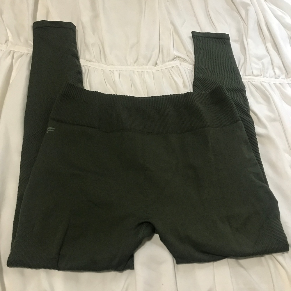 Fabletics olive green seamless legging